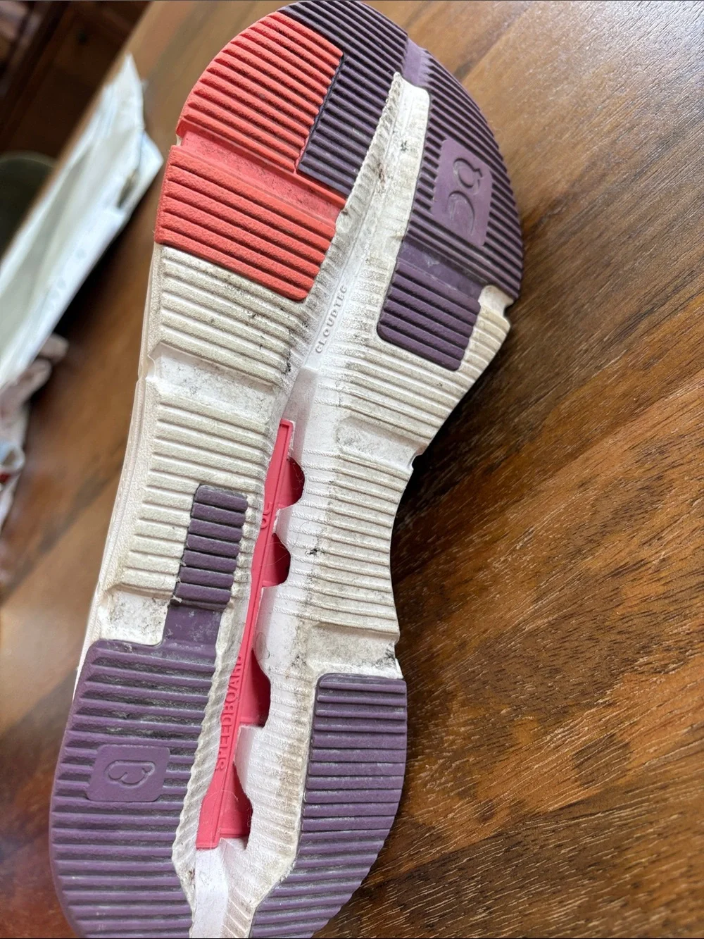 On Cloud- Women's running shoes Light Blue with Pink & Purple Accent